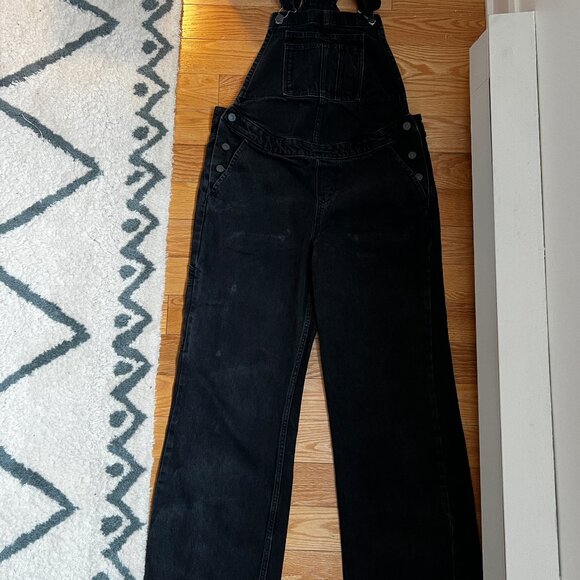 ASOS DESIGN Maternity denim overalls in black - Picture 4 of 5